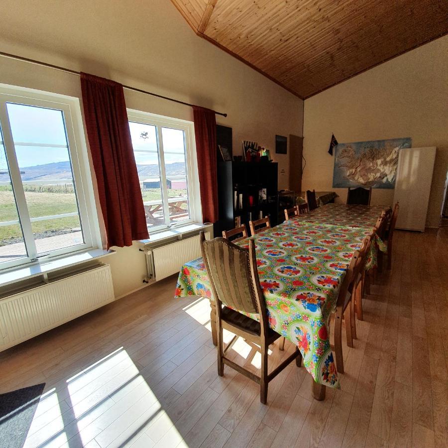 Hvammur 2 Guesthouse Red House Блондуос Екстериор снимка