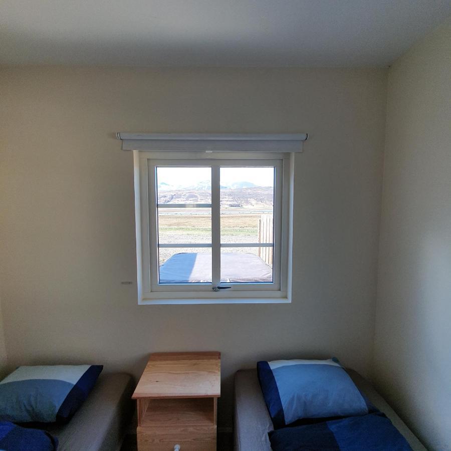 Hvammur 2 Guesthouse Red House Блондуос Екстериор снимка