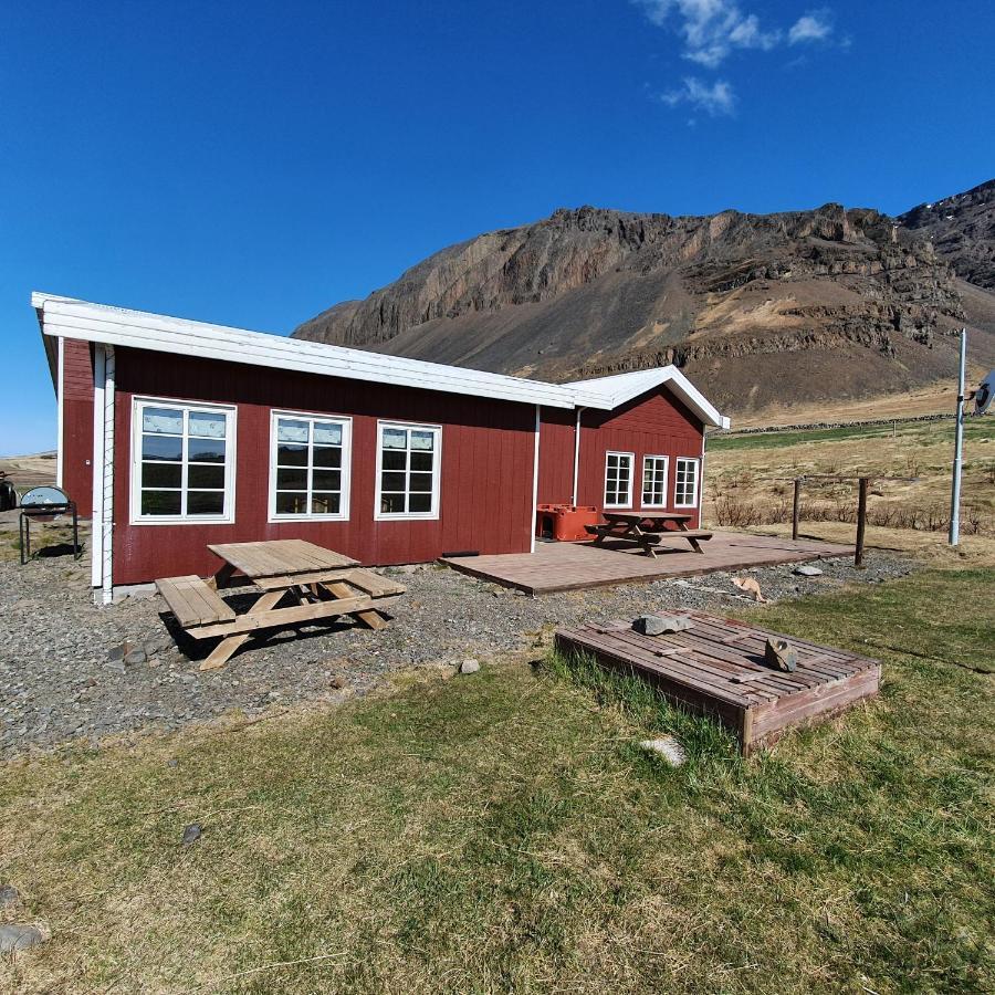 Hvammur 2 Guesthouse Red House Блондуос Екстериор снимка